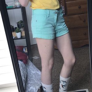 Teal Size1 ‘Celebrity Pink’ shorts